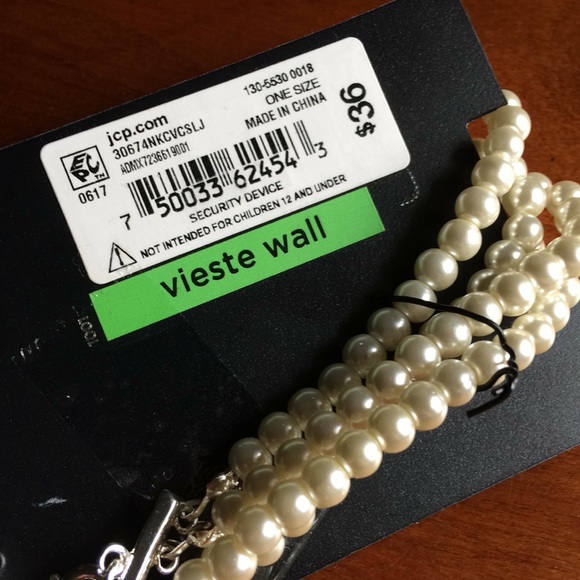 Beautiful Choker Necklace - Picture 6 of 8